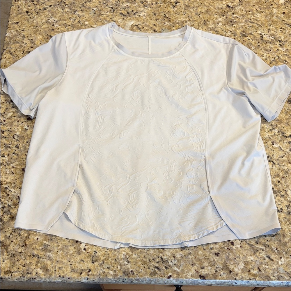 Lululemon size 10 ivory tshirt